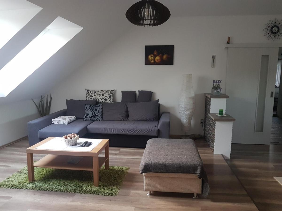 Ubytovani U Spacku Palava Novosedly  Buitenkant foto
