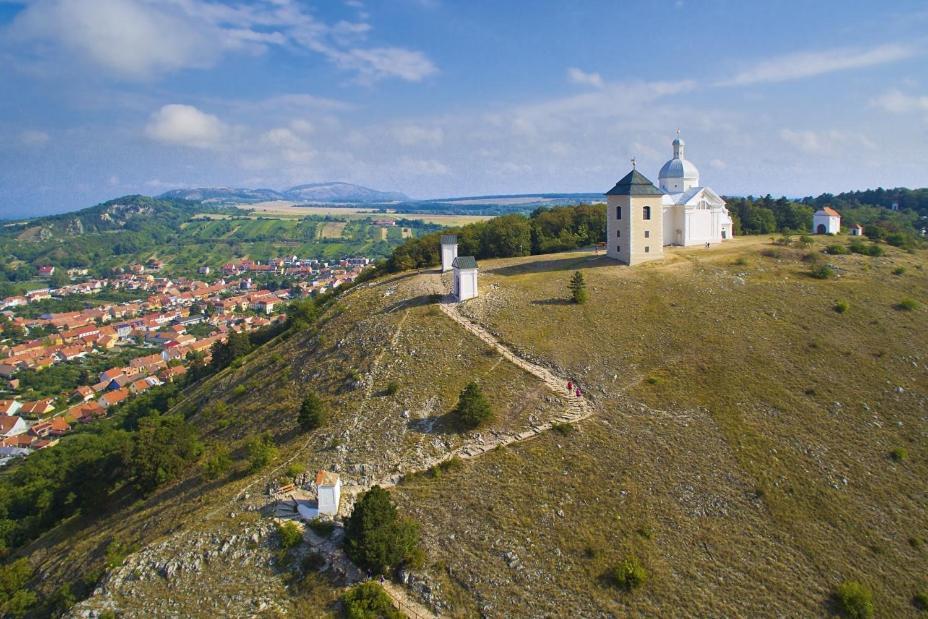 Ubytovani U Spacku Palava Novosedly  Buitenkant foto