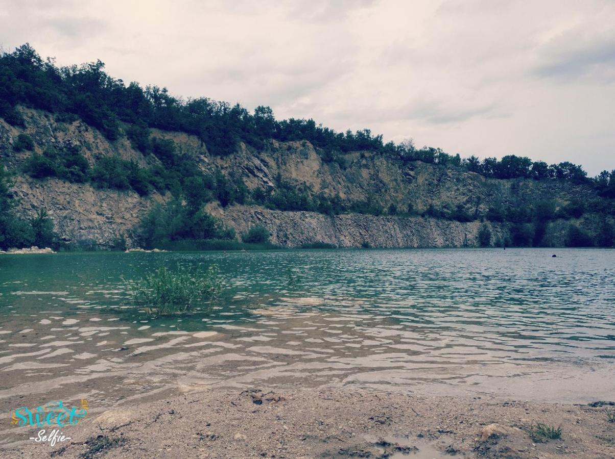 Ubytovani U Spacku Palava Novosedly  Buitenkant foto