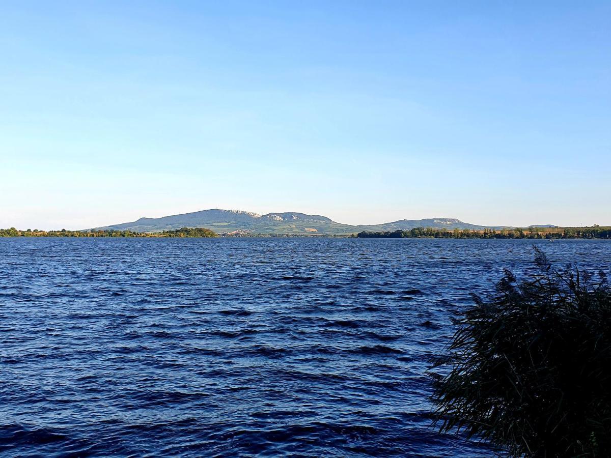 Ubytovani U Spacku Palava Novosedly  Buitenkant foto